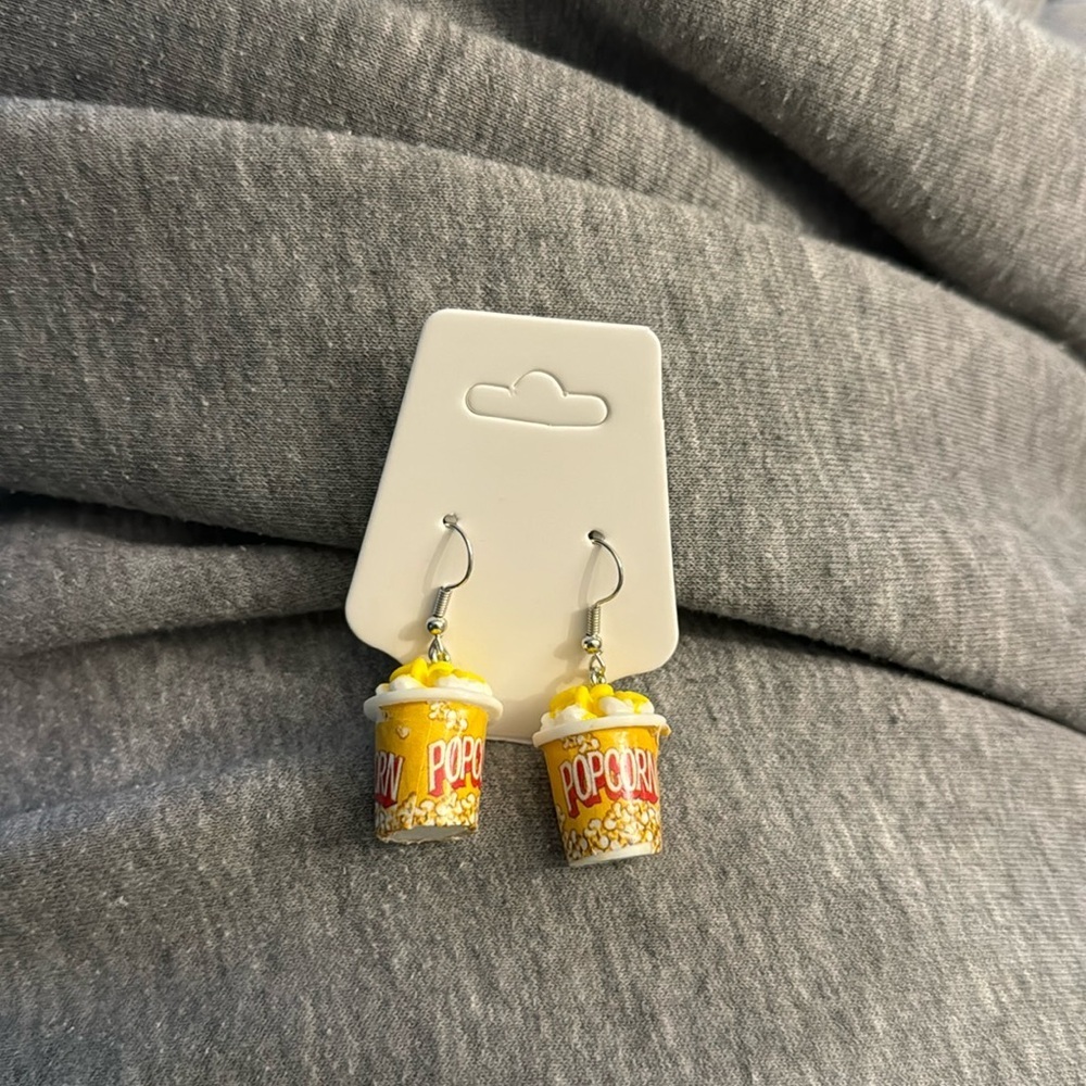🛍️BUNDLE 3 for $17 POPCORN cute earrings kawaii food animal - Picture 1 of 1